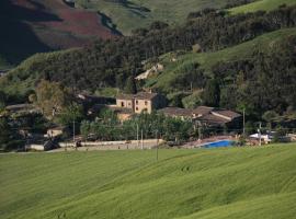 Agriturismo Monaco Di Mezzo, hotel na may parking sa Resuttano