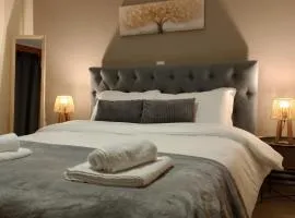 Vivi's Central Apartment