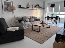 White Cozy Flat in Donostia, hotel a San Sebastián