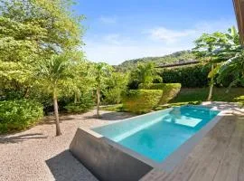 Luxurious Home with Bright, Modern Design and Private Infinity Pool in High-End Community