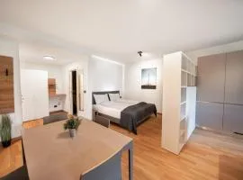 Apartment Central Living 2