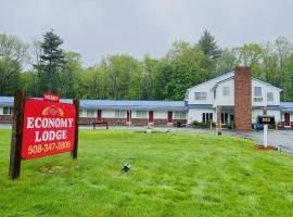 Economy Lodge 682 Main St Sturbridge, hotel v destinaci Sturbridge