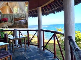 Room in Villa - Eagle Suite 38m2 in Villa 560 m2, Indian Ocean View, hotel v destinaci Shimoni