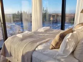 The Glass house - Northern lights hideout
