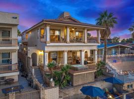 Riverside Retreat- Spacious 5-Bedroom Getaway in Bullhead City!, hotel v mestu Bullhead City