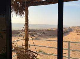 Royal desert camp โรงแรมในAl Raka