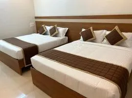 VAMANA INN by ANA HOLIDAYS Family Room AC