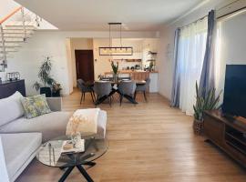 Modern Villa in Grand Bay - Short Walk to Beach, hotel in Grand Baie