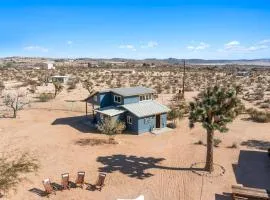 2 Homes, Hot Tub, Firepit, BBQ, Games by MariamsBnb