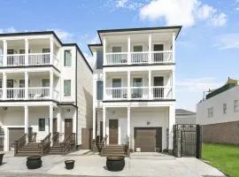 Stunning Condos Close to French Quarter