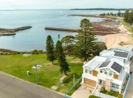 LegaSea Lodge - Pet Friendly Beachfront Plunge Pool