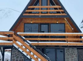 Infinity Chalets in Kazbegi, chata v destinaci Stepancminda