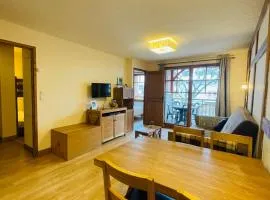 Appartements avec PISCINE INTÉRIEURE,Sauna,Parking Privé,Étage 1 au Centre du Village dans Résidence Cami Réal
