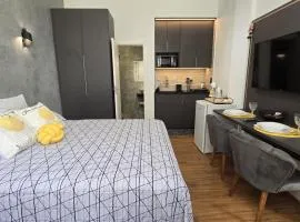 Loft Moderno e Aconchegante a Dois Passos da Feirinha do Alto!