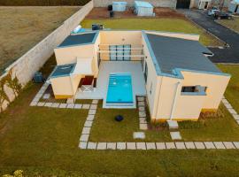 Phelgone Nanyuki, hotel con alberca en Nanyuki