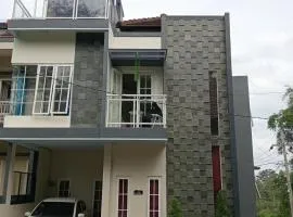 Villa tsany syari'ah d batu