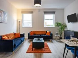 Luxury 2 Bedroom Penthouse in East Village Belfast - Walk to City Centre, Roof Terrace