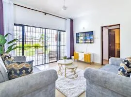 Luxury 3 bedroom beach front apartment