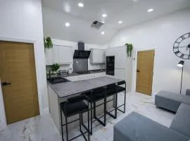 Cozy Charming Bungalow BRAND NEW