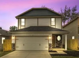 Charming 4BR New Home Columbus With Garage Parking