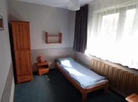 Noclegi Pod Dębem