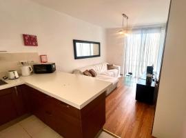 St Julian's 3 Bedroom - 10 mins from the sea, hotel v destinaci St Julian's