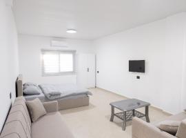 The yard, hotel in ‘Anjar