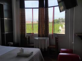 Hotel Pocollay, kh&aacute;ch sạn c&oacute; hồ bơi ở Tacna