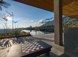 Le Bonheur Khaokho, hotel met zwembaden in Campson