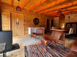 Casa R, Caba&ntilde;a Pichilemu, villa in Pichilemu