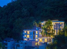 Phoenix Ancient City Courtyard Hotel凤凰古城庭院酒店, hotel v destinaci Feng-chuang