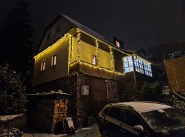 Chatka Evka, hotel com banheiras de hidromassagem em Donovaly