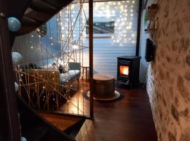 L'Atelier - Gîte urbain chaleureux, hotel v destinaci Saint-Hubert