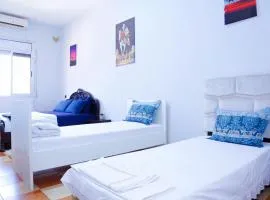 Cozy Host House with 2 air conditioned rooms