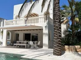 Moderne Villa mit Pool