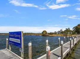 Peninsula at Metung House - access by boat only