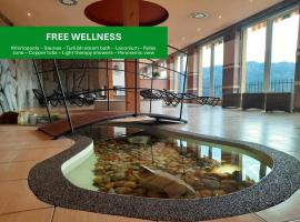 Lázeňský a Wellness hotel NIVAMARE, hotel di Luhačovice