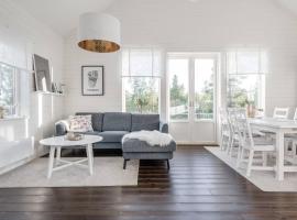 Close to ski slopes | Sauna | WiFi | Terrace, hotel v destinaci Lofsdalen