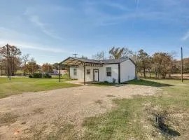 Lake Fork Cabin with Boat Launch and Fishing Pier