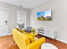 Stylish Cozy 2-BR Detroit