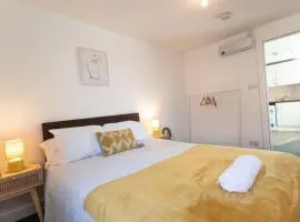 Flat 3 Sunnyside Contractor Long Stay by ShortStayUK