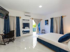 Crown lll with Pool -3 Bedrooms close to Everything, hotel a Puerto Plata