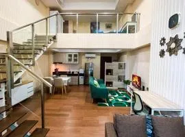 Apt Roseville Soho BSD 1 BR Mezzanine with Netflix & Pool by Damaresa
