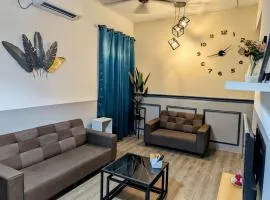 Shines GuestHouse 3Br with Outdoor Chilling