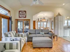 Southern Shores Family Retreat Mins to Beach!