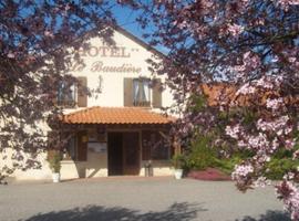 Hôtel Le Baudiere & Spa, hotel di Saint-Beauzire