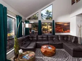 Luxe Boutique-Style Home w/Indoor Hot Tub