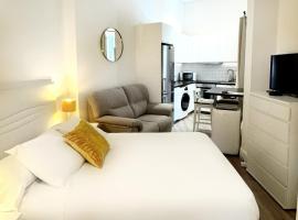 Delightful City Centre Studio Clarendon Apartment - Grand Central House, hotel v destinaci Gibraltar