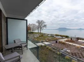 GoldenHills Panorama Apartment