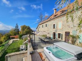 Lerefugedetiti, hotel i Buissard